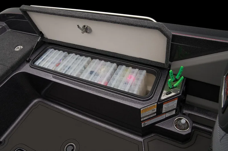 Slide: The Image of Ranger 621FS Pro 2025 - 61