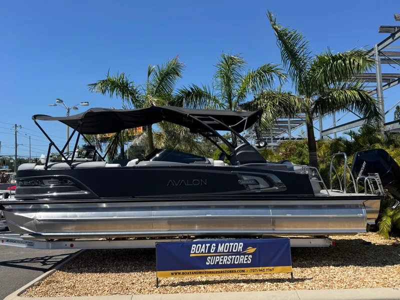 The Image of 2025 Avalon Excalibur 27' pontoon boat displayed at Boat & Motor Superstores. - 1