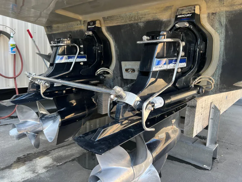 Slide: The Image of Twin Mercury outdrives on a 2006 Sea Ray 290 Sundancer boat. - 43