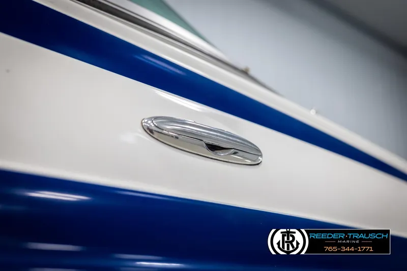 Slide: The Image of Crownline Boats 230 LS 2006 - 61