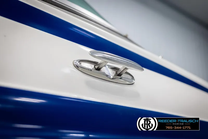 Slide: The Image of Crownline Boats 230 LS 2006 - 62