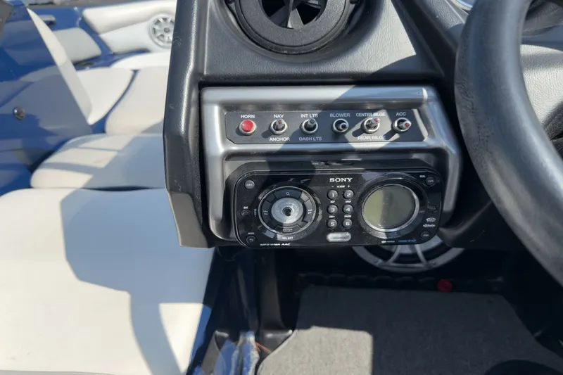 Slide: The Image of Axis A20 2015 - 11