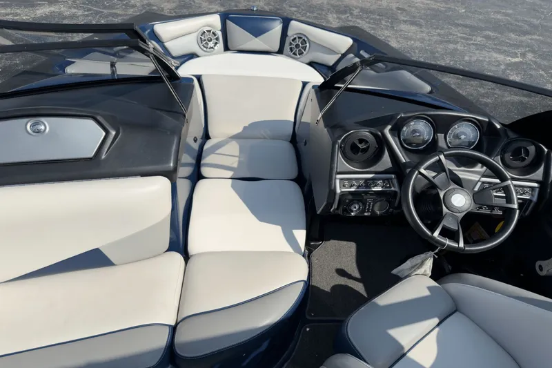 Slide: The Image of Axis A20 2015 - 13