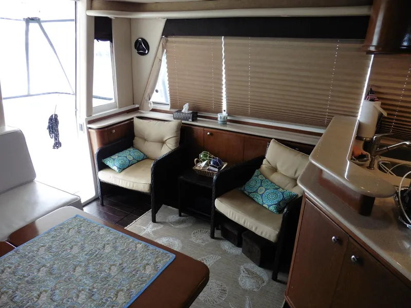Slide: The Image of Luxurious 2005 Meridian PILOTHOUSE interior with cozy seating and elegant decor. - 21
