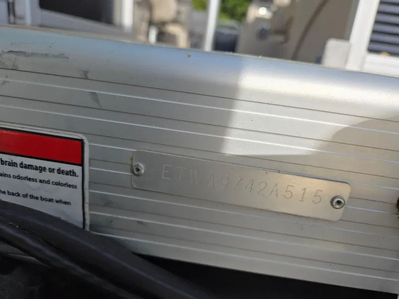 Slide: The Image of 2015 Bennington 24 SSRX30 boat identification plate with warning label. - 42