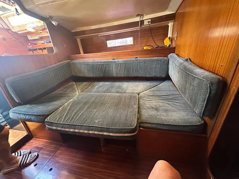 Slide: The Image of Dufour 35 Sloop 1979 - 12