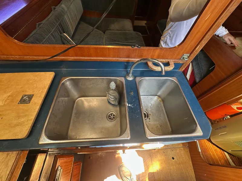 Slide: The Image of Dufour 35 Sloop 1979 - 19