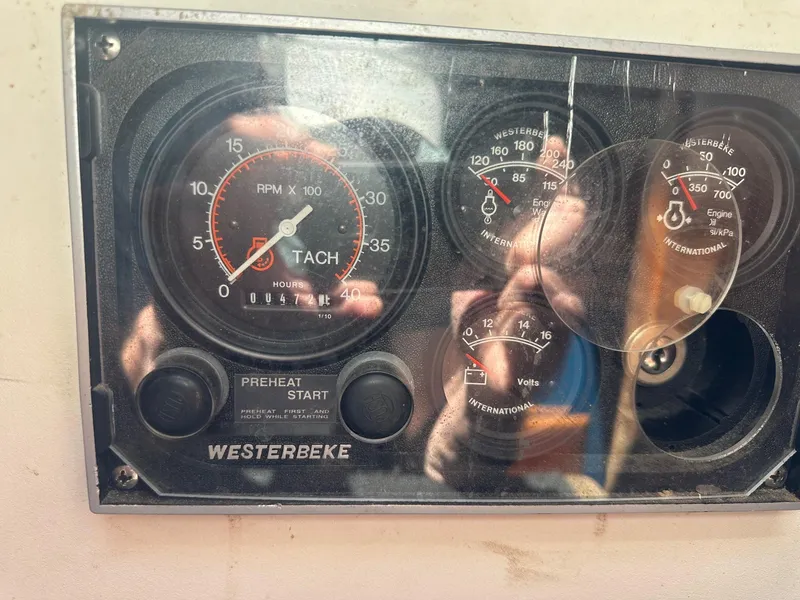 Slide: The Image of Dufour 35 Sloop 1979 - 5