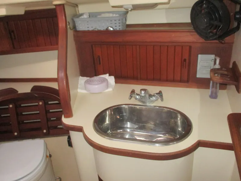 Slide: The Image of Island Packet 380 1999 - 54