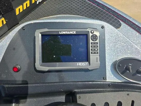 Slide: The Image of Lowrance HDS7 fishfinder on 2016 Triton 189 TRX boat dashboard. - 4