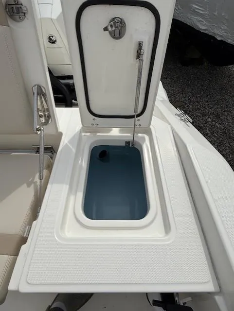 Slide: The Image of Livewell compartment on 2023 Boston Whaler 280 Dauntless boat. - 8