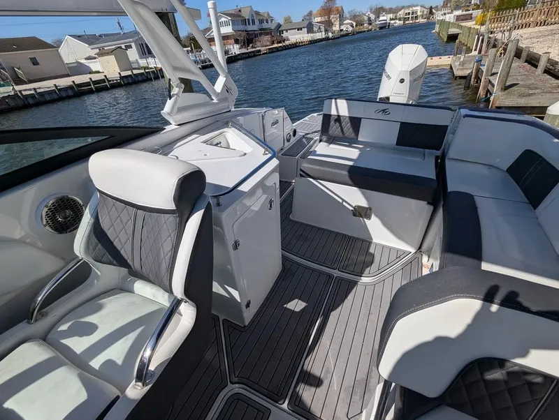 Slide: The Image of Monterey M-65 2023 - 50