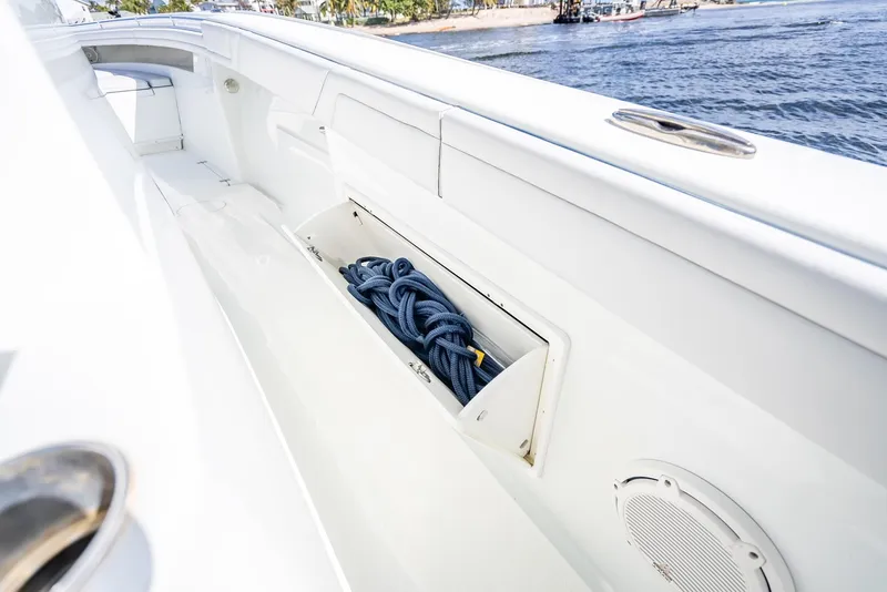 Slide: The Image of Yellowfin 42 2018 - 51