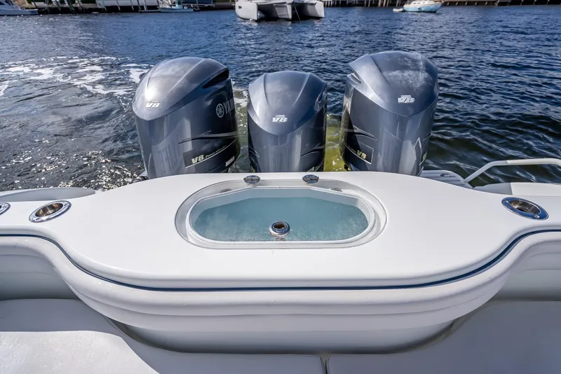 Slide: The Image of Yellowfin 42 2018 - 56