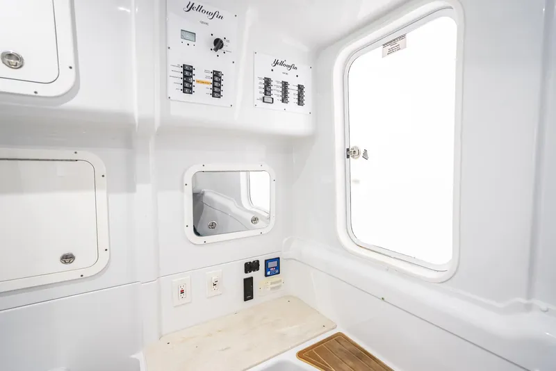 Slide: The Image of Yellowfin 42 2018 - 61