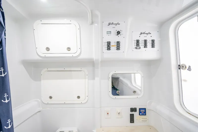 Slide: The Image of Yellowfin 42 2018 - 62