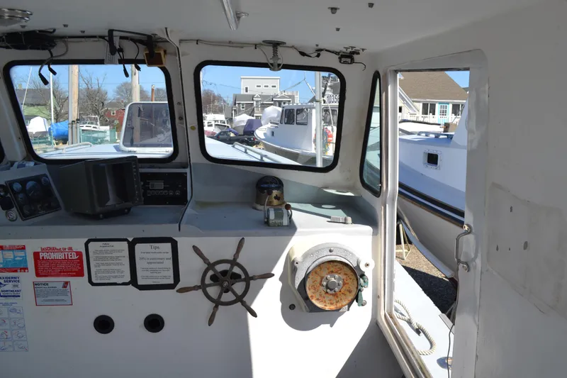 Slide: The Image of Duffy 35 Downeast 1994 - 17