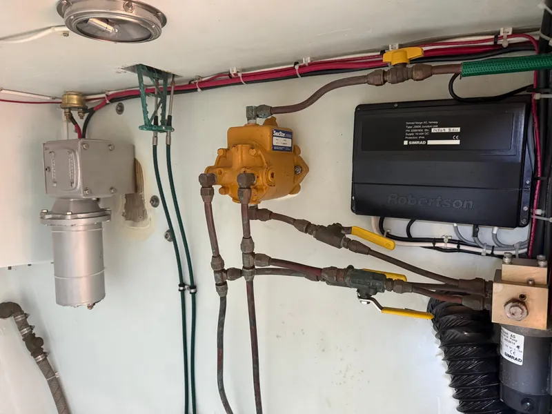 Slide: The Image of Duffy 35 Downeast 1994 - 30