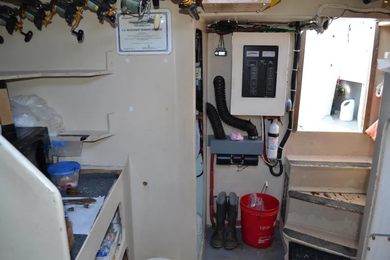 Slide: The Image of Duffy 35 Downeast 1994 - 32