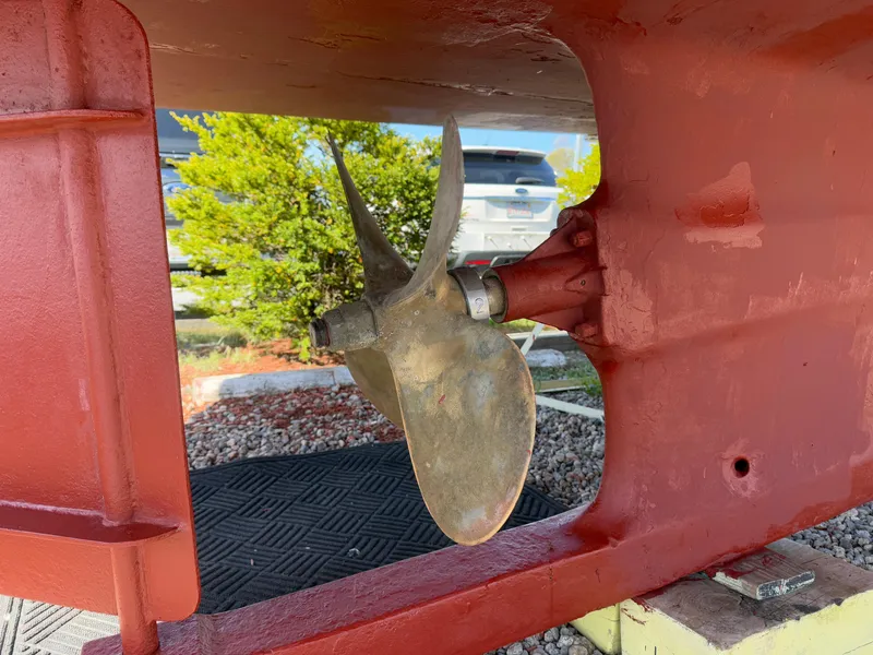 Slide: The Image of Duffy 35 Downeast 1994 - 40