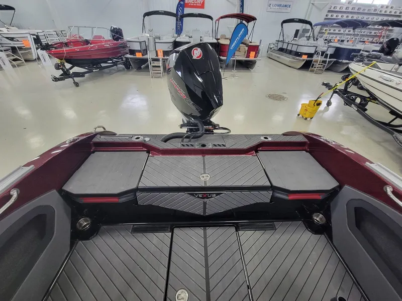 Slide: The Image of Vexus Boats DVX19s 2024 - 17