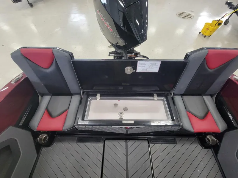 Slide: The Image of Vexus Boats DVX19s 2024 - 18