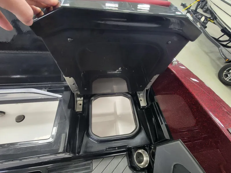 Slide: The Image of Vexus Boats DVX19s 2024 - 7