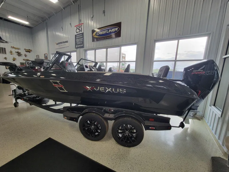 Slide: The Image of Vexus Boats DVX20s 2025 - 2
