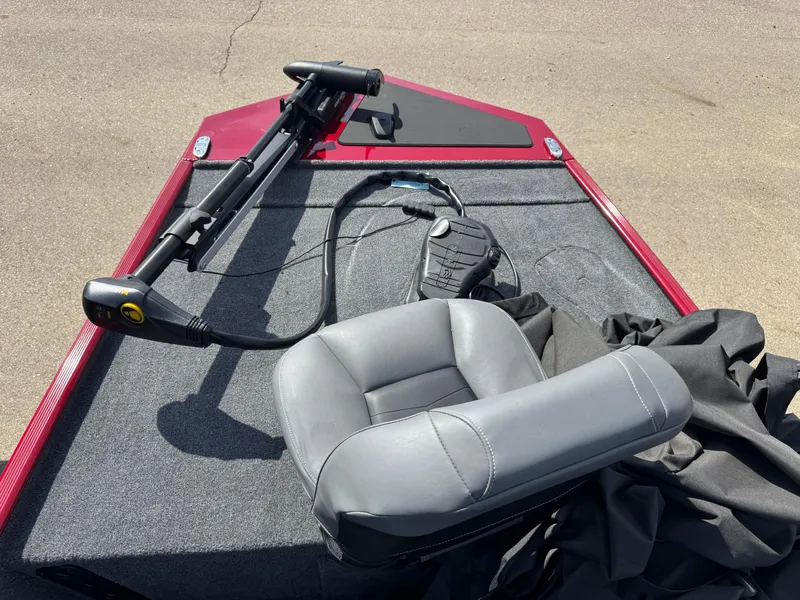 Slide: The Image of 2025 Tracker Bass Tracker Classic XL boat deck with seat and trolling motor. - 7