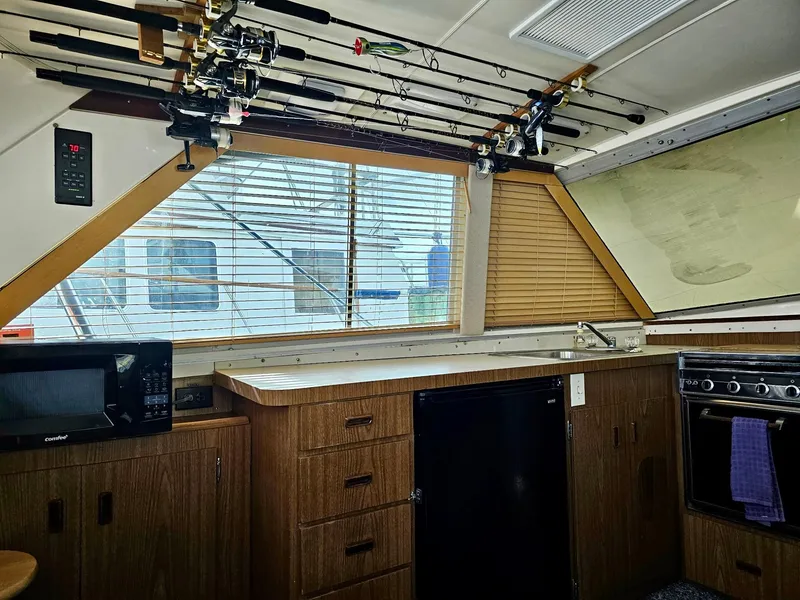 Slide: The Image of Bertram 35 Convertible 1974 - 18