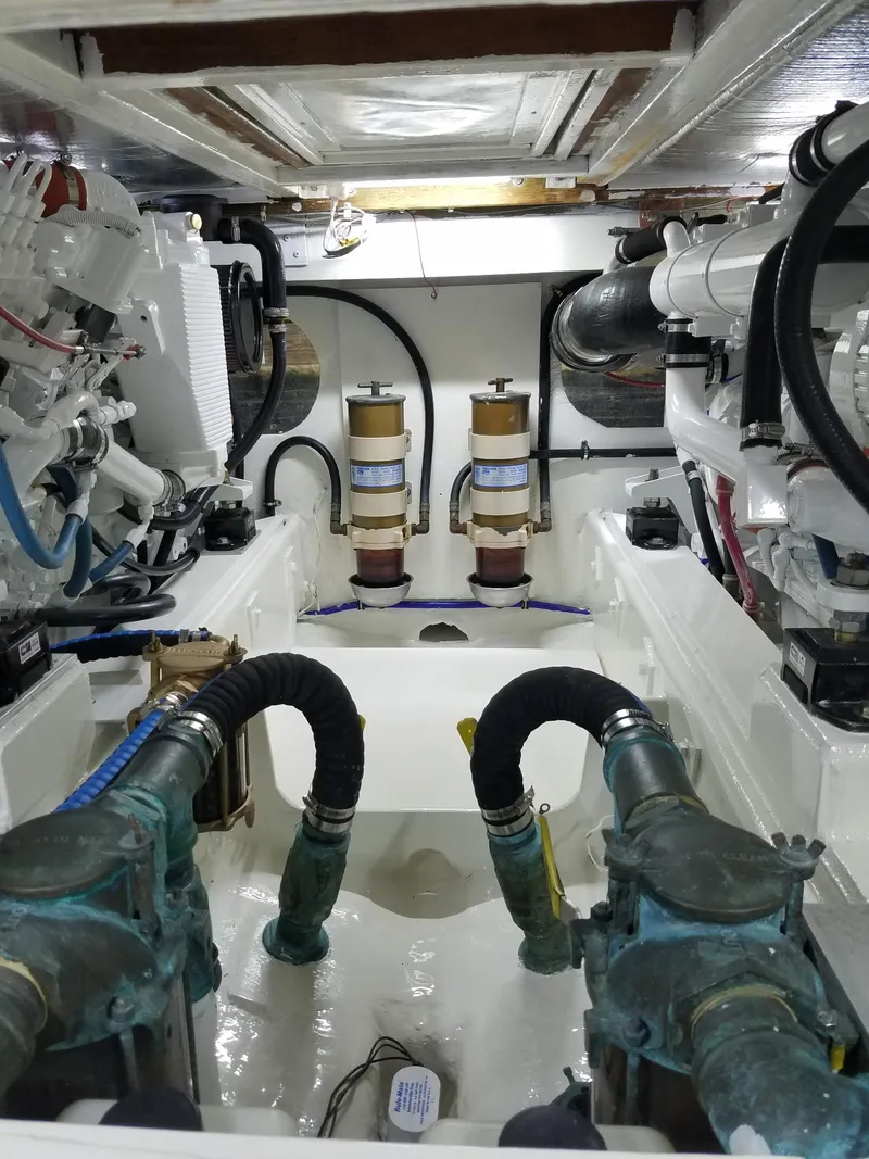 Slide: The Image of Bertram 35 Convertible 1974 - 5