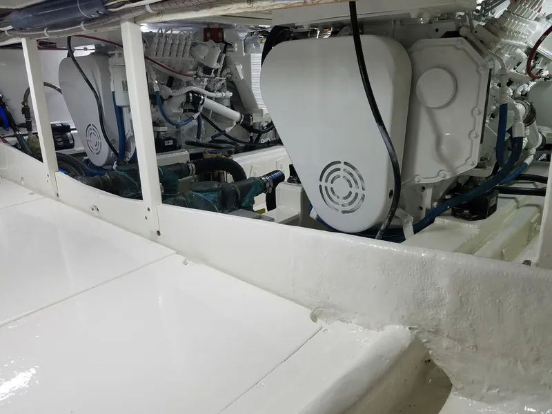 Slide: The Image of Bertram 35 Convertible 1974 - 7