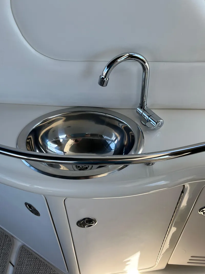 Slide: The Image of Stainless steel sink on 2003 Sea Ray 380 Sundancer yacht. - 14