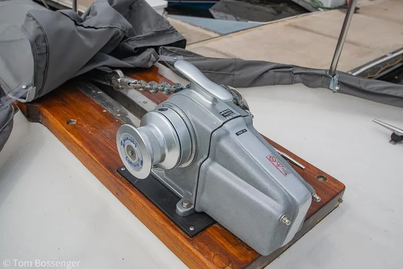 Slide: The Image of Bayliner 4588 Pilothouse 1986 - 54