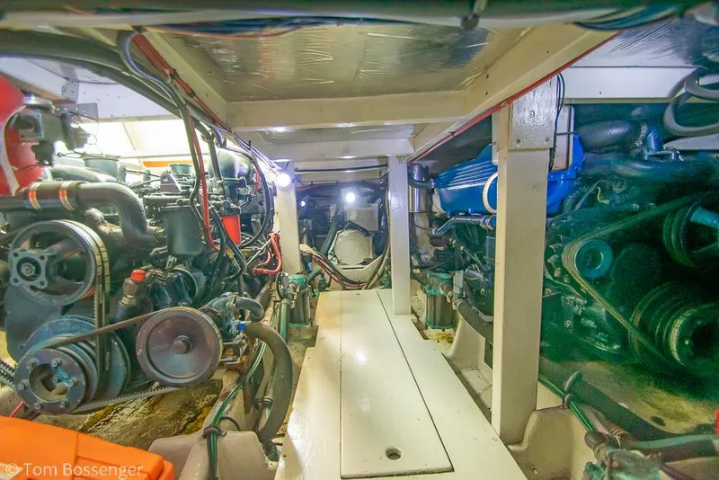 Slide: The Image of Bayliner 4588 Pilothouse 1986 - 56