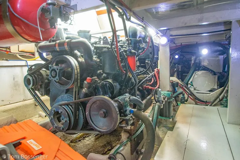 Slide: The Image of Bayliner 4588 Pilothouse 1986 - 57