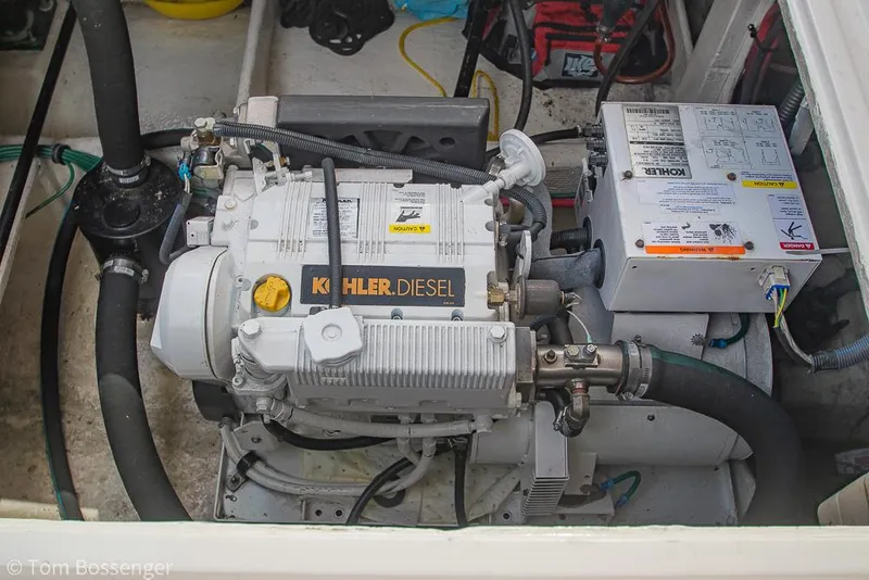 Slide: The Image of Bayliner 4588 Pilothouse 1986 - 60