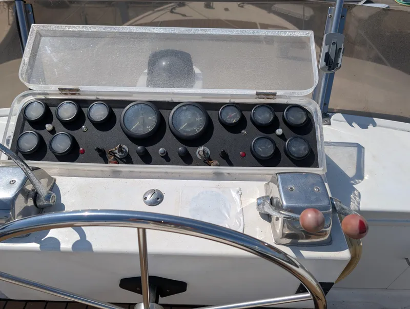 Slide: The Image of Ocean Alexander 39 Sedan 1986 - 53