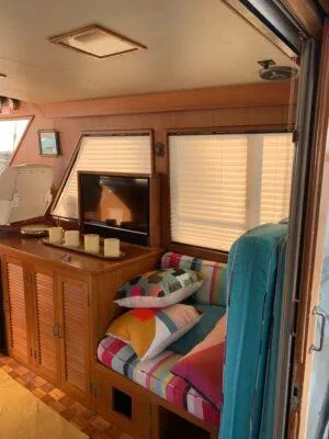 Slide: The Image of Ocean Alexander 39 Sedan 1986 - 65