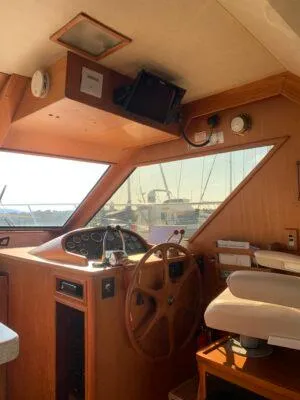 Slide: The Image of Ocean Alexander 39 Sedan 1986 - 70