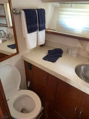 Slide: The Image of Ocean Alexander 39 Sedan 1986 - 82