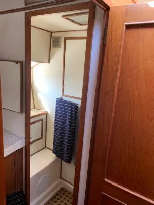 Slide: The Image of Ocean Alexander 39 Sedan 1986 - 85