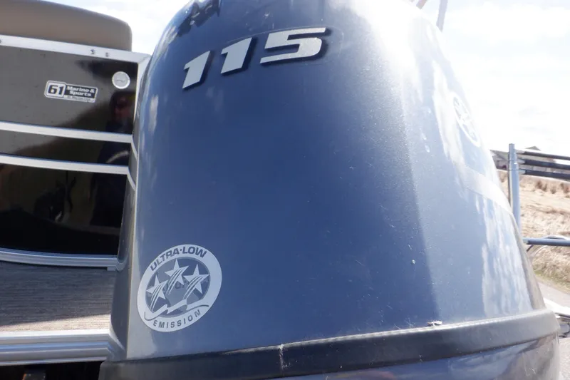 Slide: The Image of 2021 Sylvan Mirage 820 LZ boat engine with ultra-low emission label. - 6