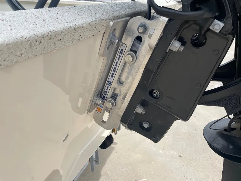 Slide: The Image of 2017 Alumacraft 1860 BAY CC TUNNEL boat with Atlas Micro Jack Plate. - 10