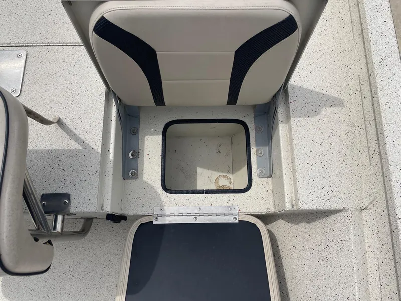 Slide: The Image of 2017 Alumacraft 1860 BAY CC TUNNEL boat seat with storage compartment. - 14