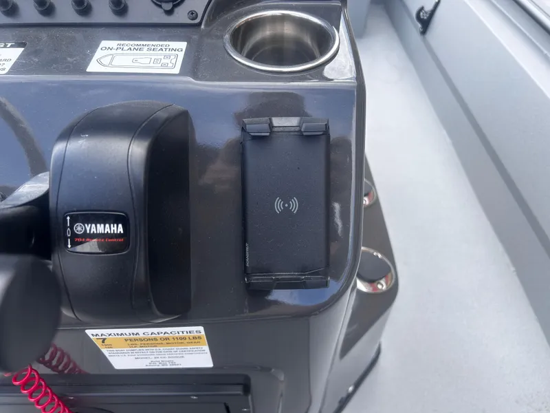 Slide: The Image of Avid 20CC Rogue 2025 - 18