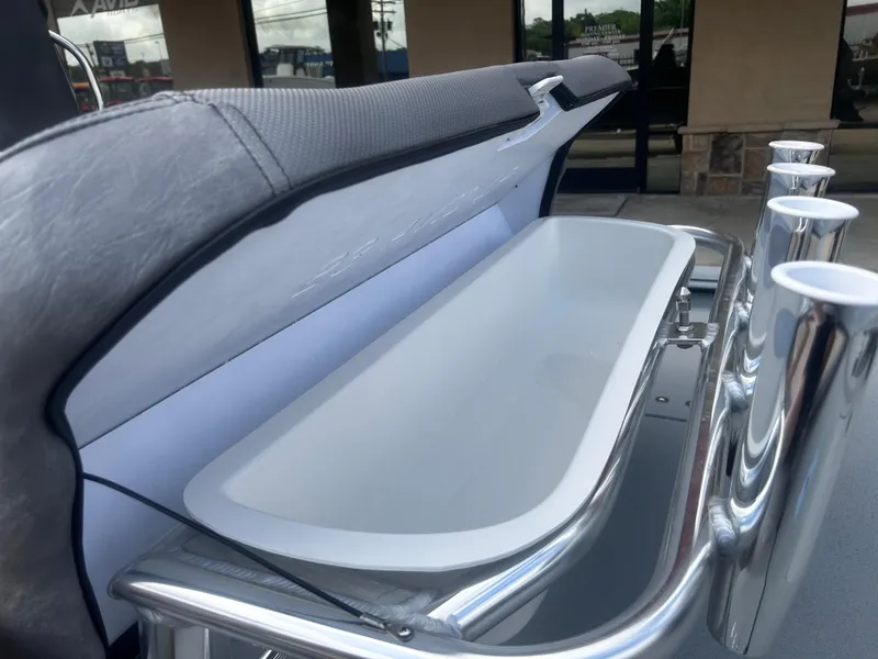 Slide: The Image of Avid 20CC Rogue 2025 - 22