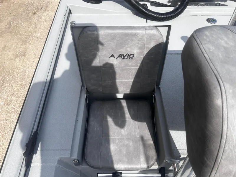 Slide: The Image of Avid 20CC Rogue 2025 - 24