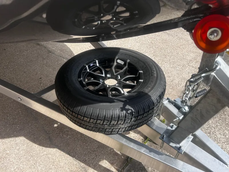 Slide: The Image of Avid 20CC Rogue 2025 - 5