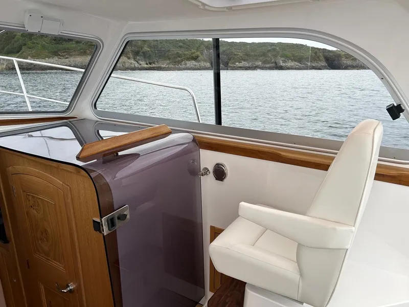 Slide: The Image of Passenger Seat - 24